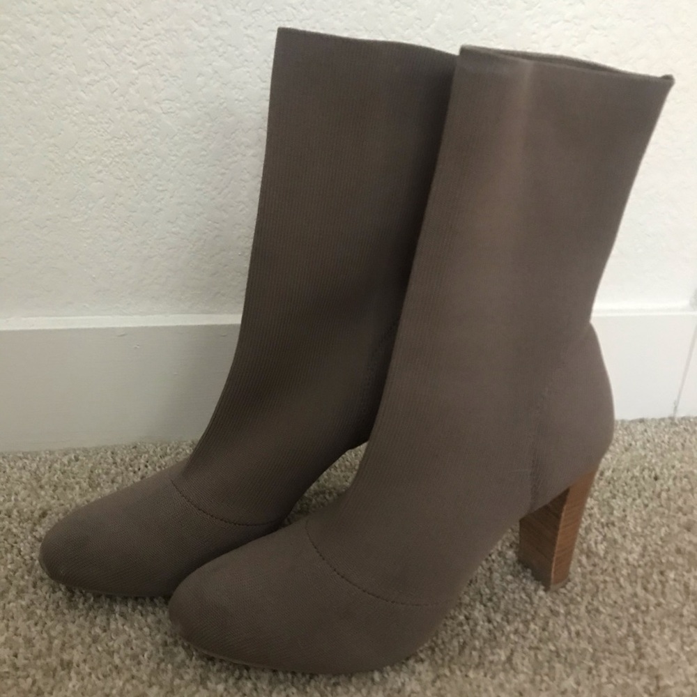 CHARLES BY CHARLES DAVID Shirley Mid-Calf Boot